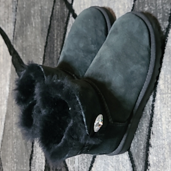 UGG MINI SWAROVSKI CRYSTAL BAILEY BOOT - Picture 1 of 13